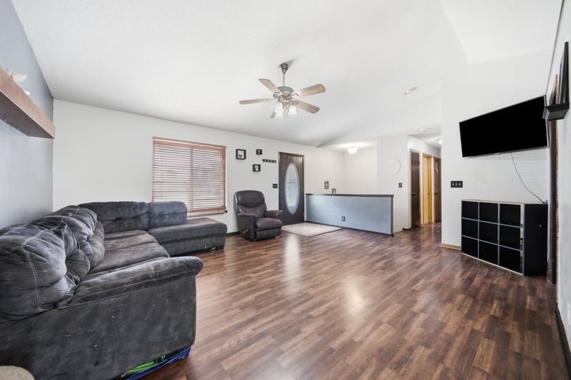 1607 S Lark Ct, Wichita, KS 67209