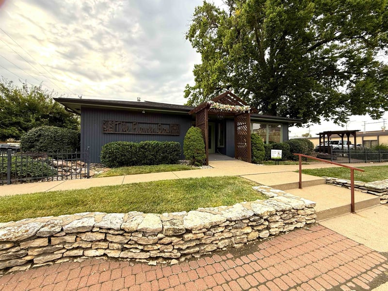 421 N Spruce St, Abilene, KS 67410