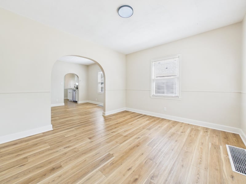 318 N Walnut St, Wichita, KS 67203
