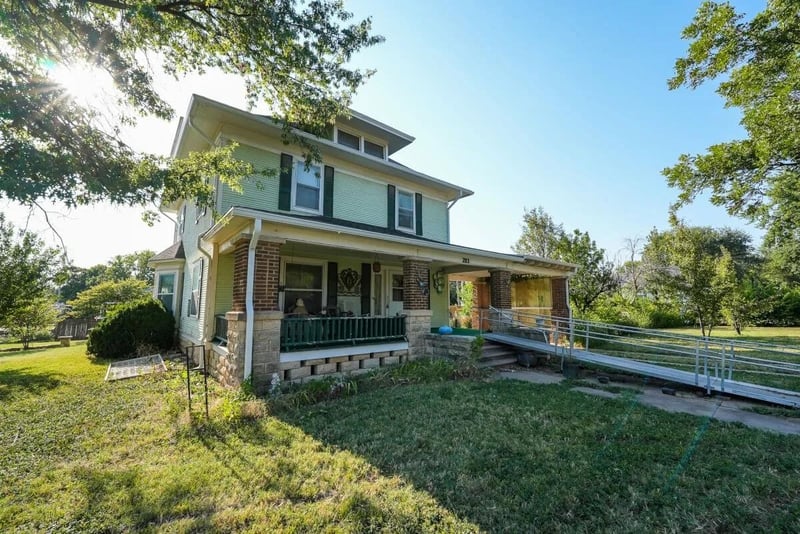 203 N 3rd St, Towanda, KS 67144