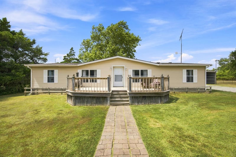 16139 SW Cherokee Rd, Douglass, KS 67039