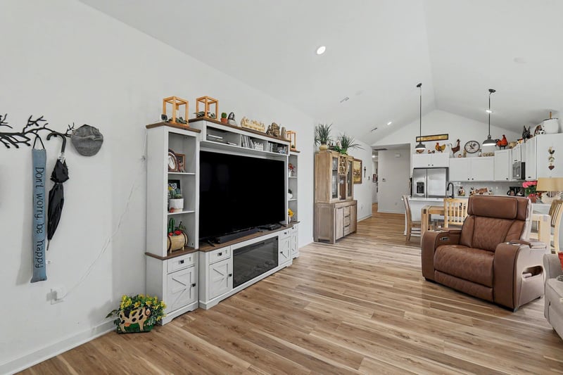 2338 S Spring Hill Ct, Goddard, KS 67052