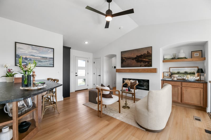 5484 N Toben Dr, Bel Aire, KS 67226