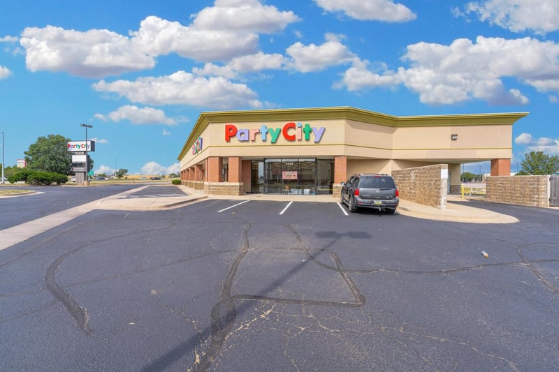 6866 W Kellogg Dr, Wichita, KS 67209