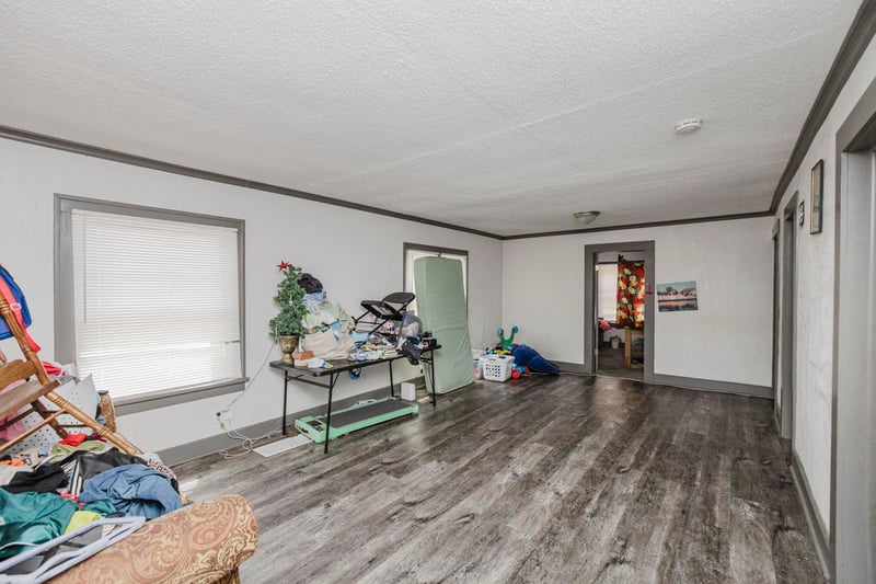 1421 S Hydraulic, Wichita, KS 67211