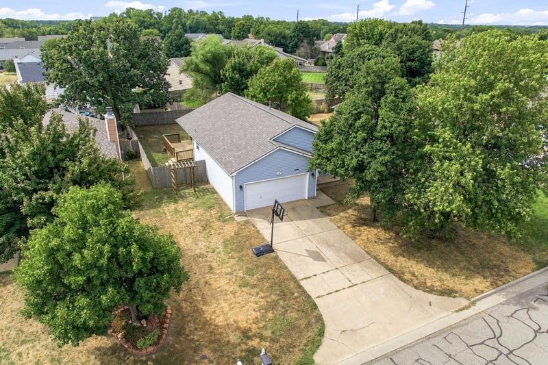 5823 W 41st Cir S, Wichita, KS 67215