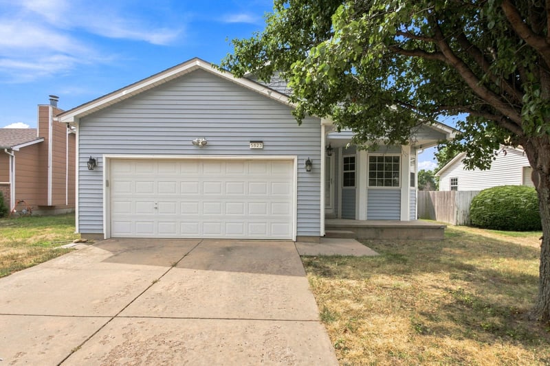 5823 W 41st Cir S, Wichita, KS 67215