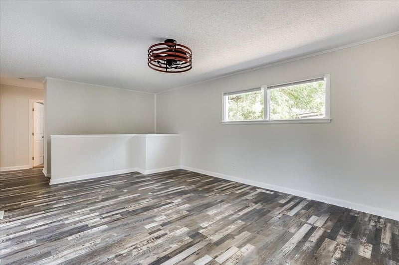 515 N Flora, Wichita, KS 67212