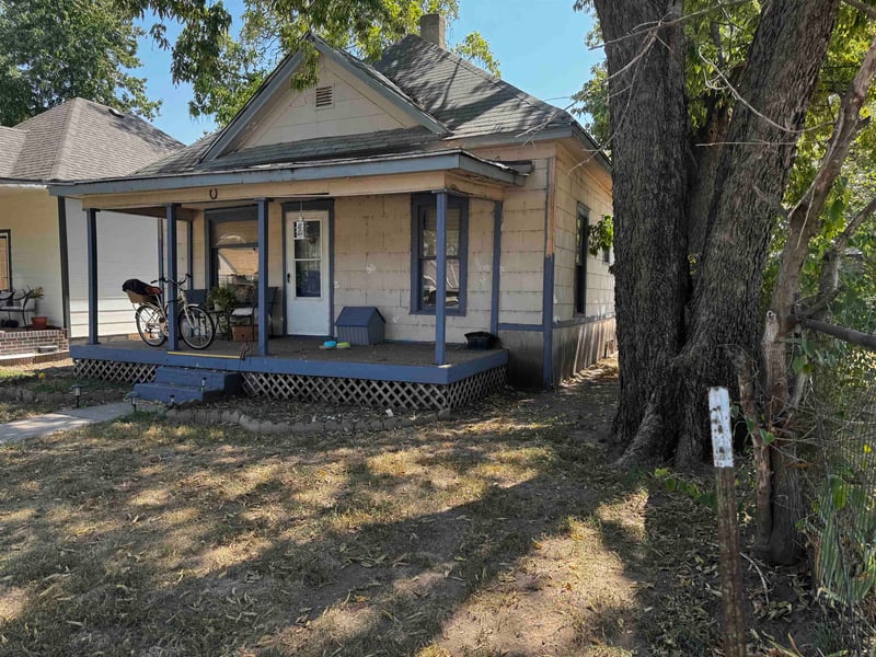 121 E Campbell St, Hutchinson, KS 67501