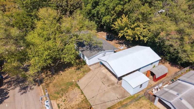 1010 E 1st, Winfield, KS 67156