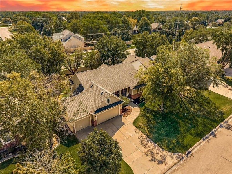 13612 W Highland Springs Ct, Wichita, KS 67235