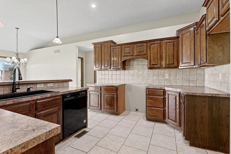 3412 N Ridge Port, Wichita, KS 67205