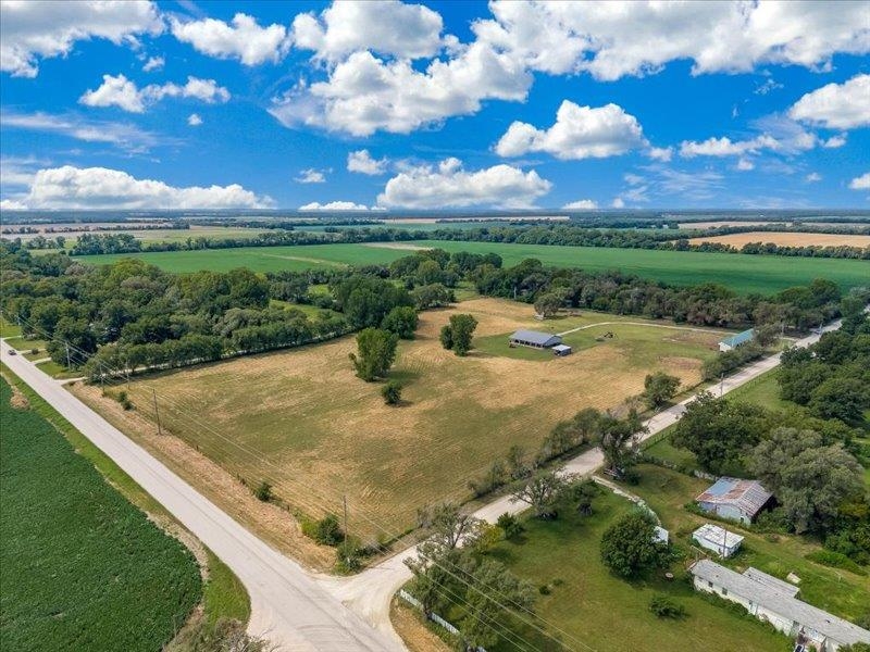 1183 E 120th, Belle Plaine, KS 67013