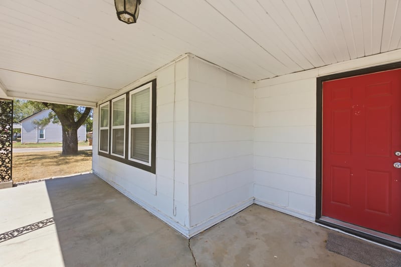 402 E Market, Burrton, KS 67020