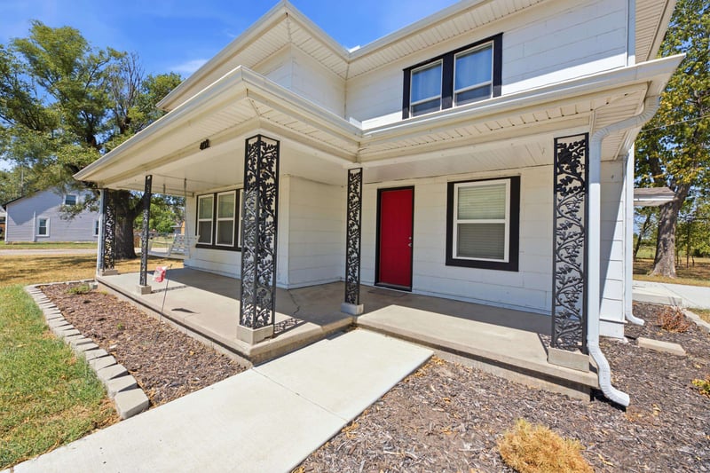 402 E Market, Burrton, KS 67020