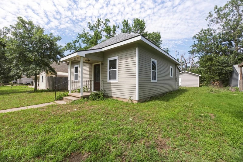 305 S Reno, Burrton, KS 67020