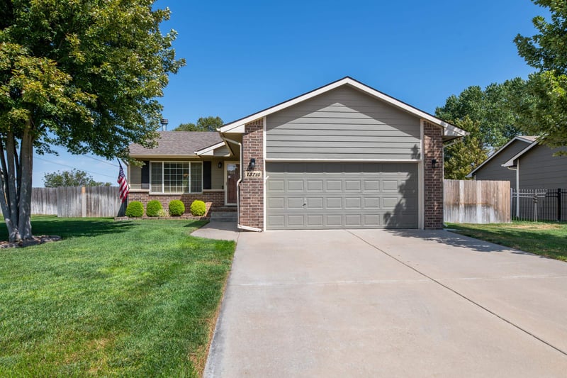 13710 W Autumn Ridge St, Wichita, KS 67235