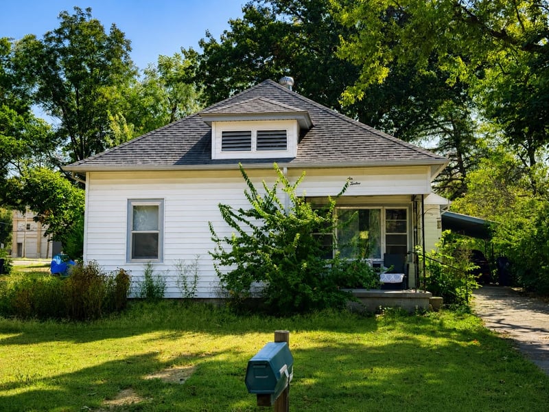 612 N Oak, Eureka, KS 67045