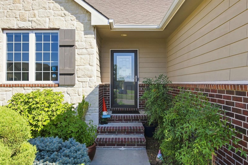 15603 E Hazel Nut Cir, Wichita, KS 67230