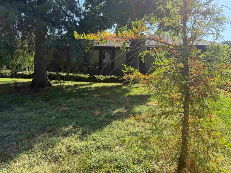 111 East Lake, Salina, KS 67401