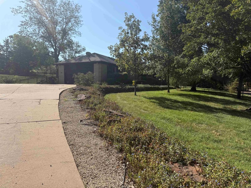 111 East Lake, Salina, KS 67401