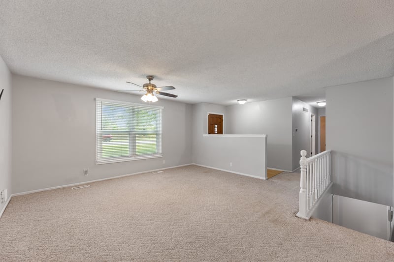 4303 Sequoia St, Hutchinson, KS 67502