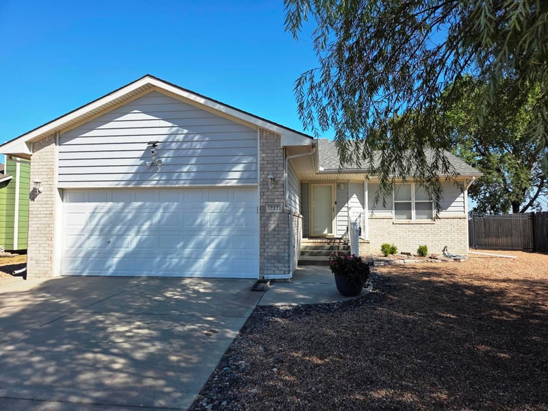 212 Sheffield, Newton, KS 67114