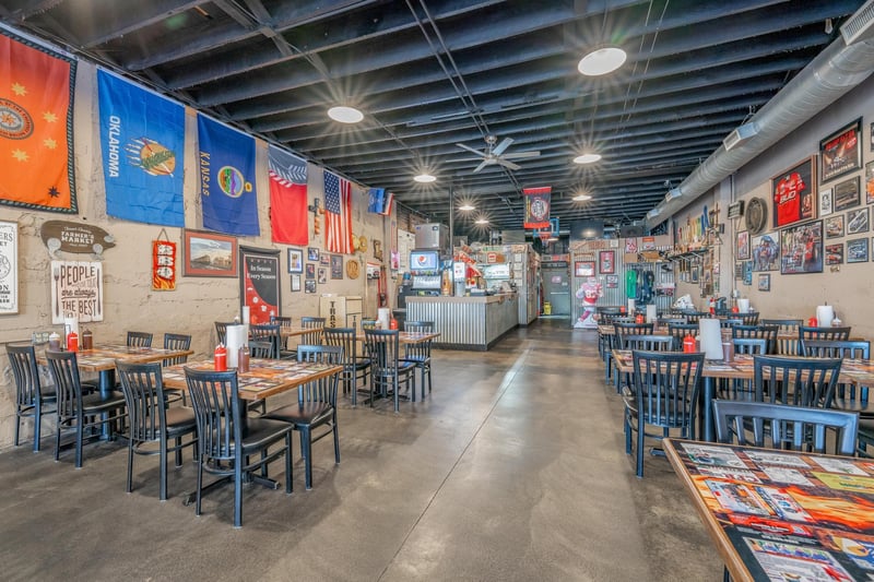 217 N Washinton #215 N Washington, Wellington, KS 67152