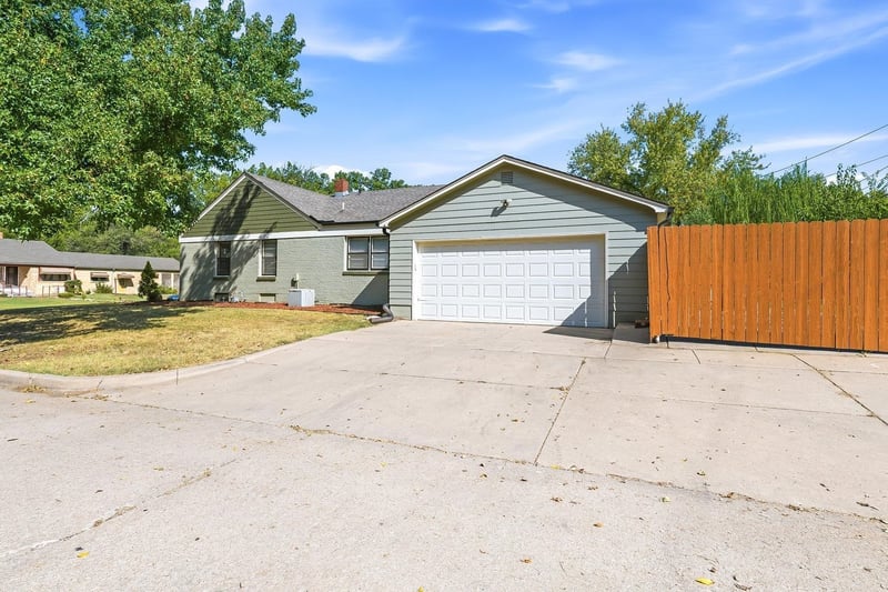 2188 S Glendale St, Wichita, KS 67218