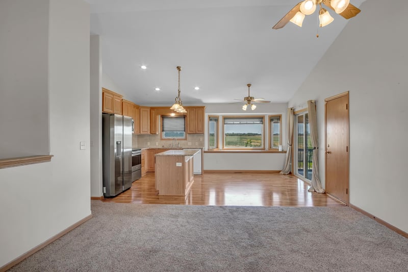 1436 Main St, Halstead, KS 67056