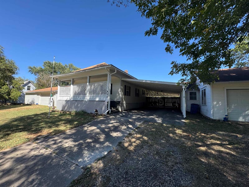 410 N Sycamore, Eureka, KS 67045