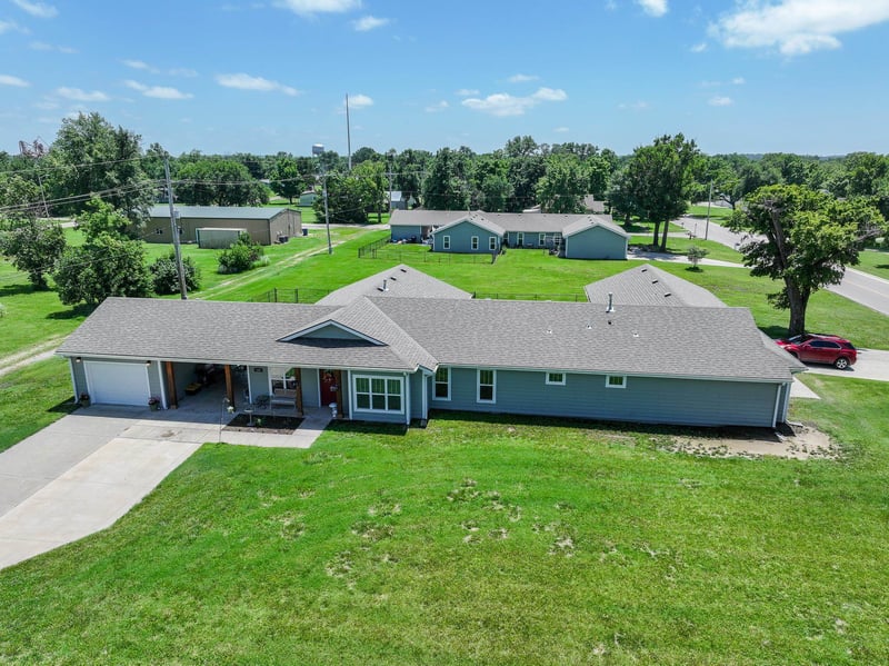 1122 N Main #113 E 12th, Eureka, KS 67045
