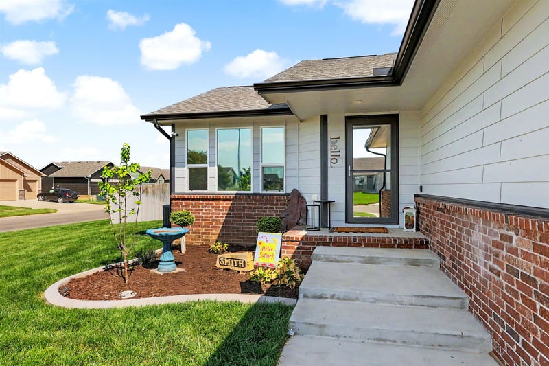 4368 N Rutgers Cir, Maize, KS 67101