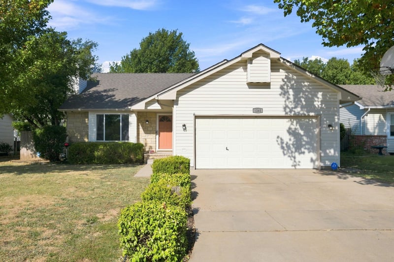 1241 S Fox Rn, Wichita, KS 67207