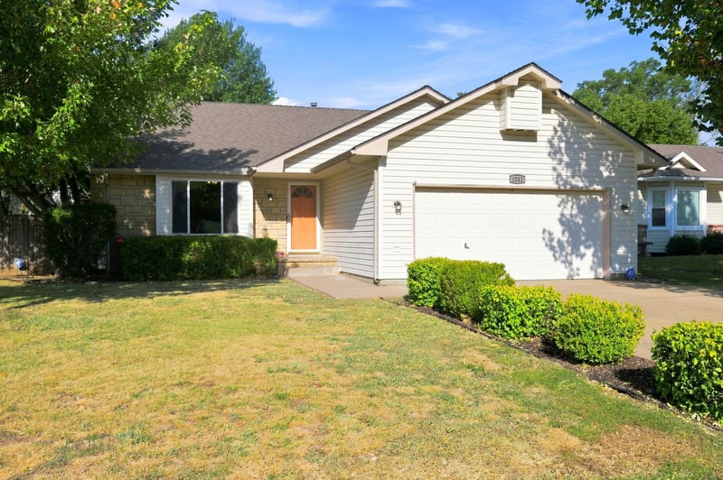 1241 S Fox Rn, Wichita, KS 67207