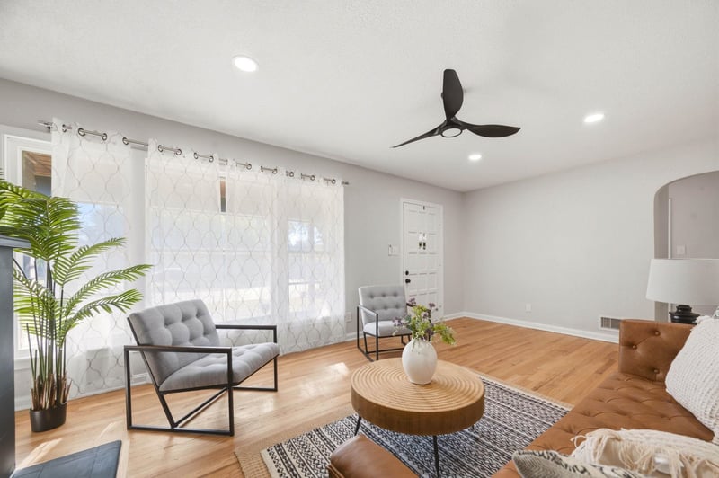 809 N Oliver, Wichita, KS 67208