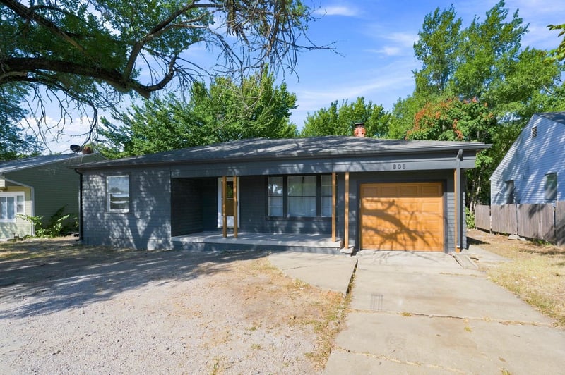 809 N Oliver, Wichita, KS 67208