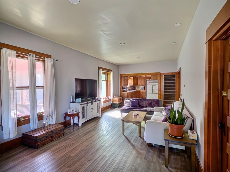 407 E 8th, Newton, KS 67114