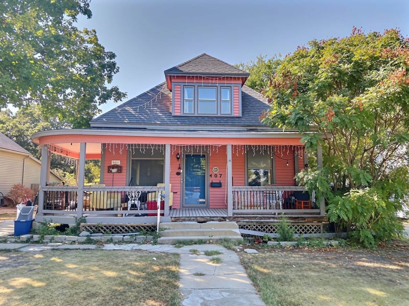 407 E 8th, Newton, KS 67114