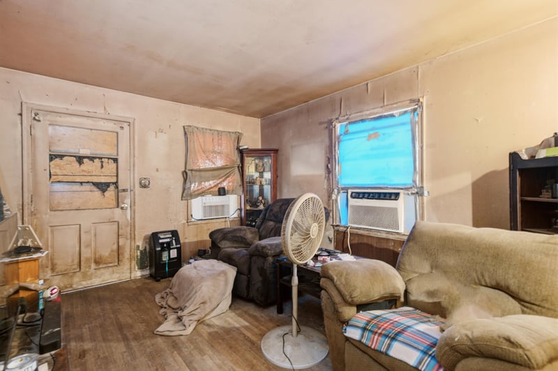 2555 S Ellis Ave, Wichita, KS 67216