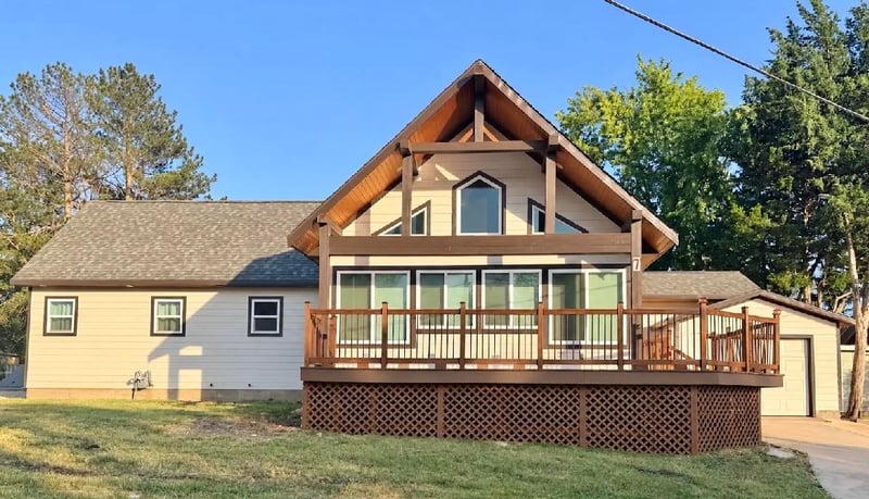 7 Rock Rd, Marion, KS 66861