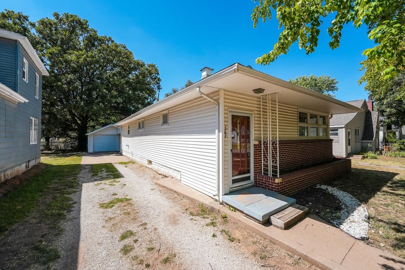 507 N Summit St, El Dorado, KS 67042