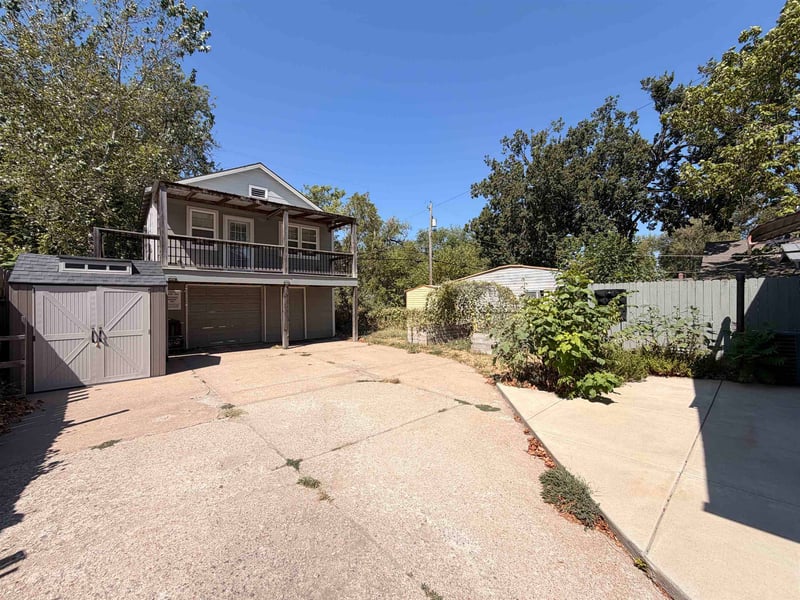 215 N Dodge, Wichita, KS 67203