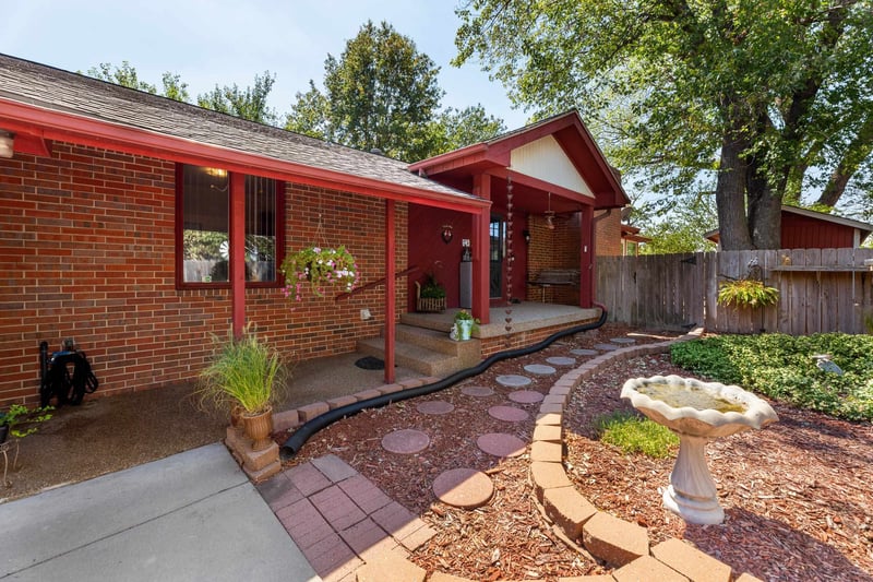 1337 N Denene Ln, Wichita, KS 67212