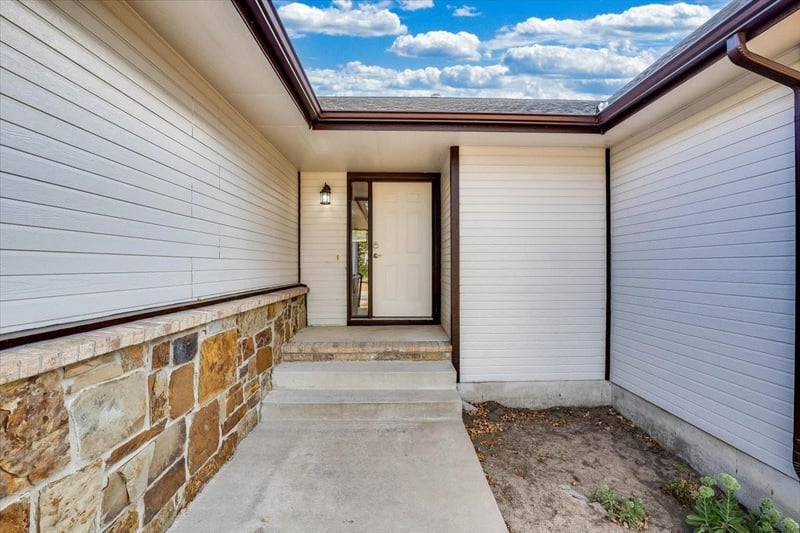 4766 N Canterbury, Park City, KS 67219