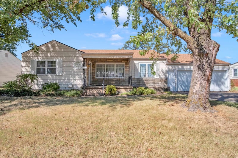 1101 Allison, Newton, KS 67114