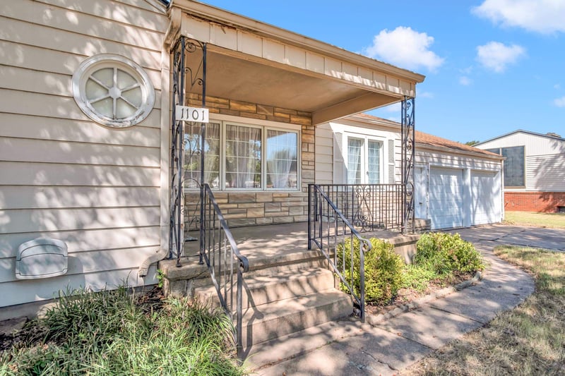 1101 Allison, Newton, KS 67114