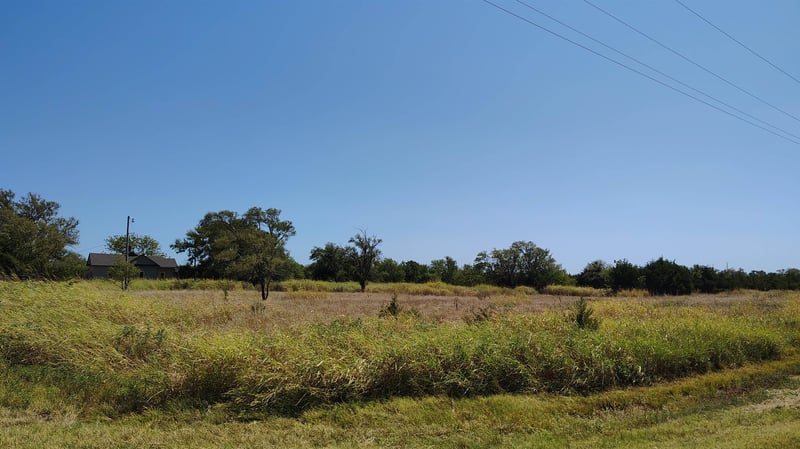 555 E 77th Ave North, Wellington, KS 67152