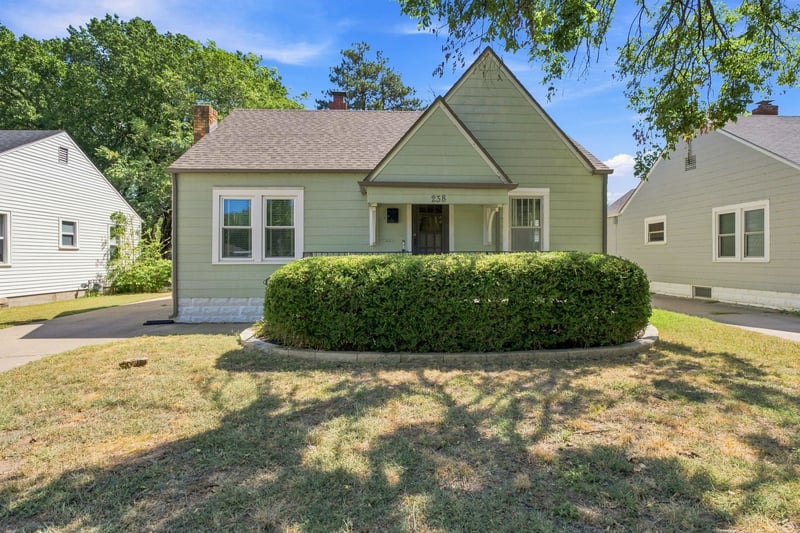 238 S Richmond Ave, Wichita, KS 67213