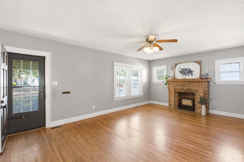 238 S Richmond Ave, Wichita, KS 67213
